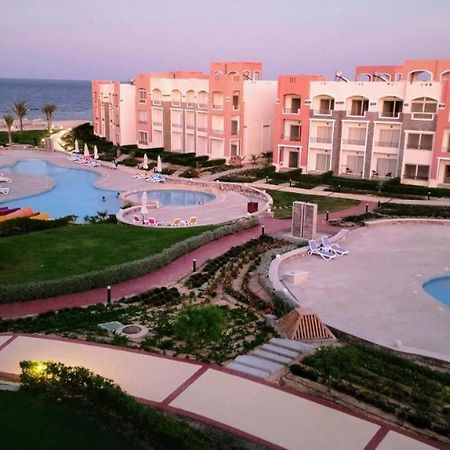 Oyster Bay Beach Resort Абу Дабаб Екстериор снимка