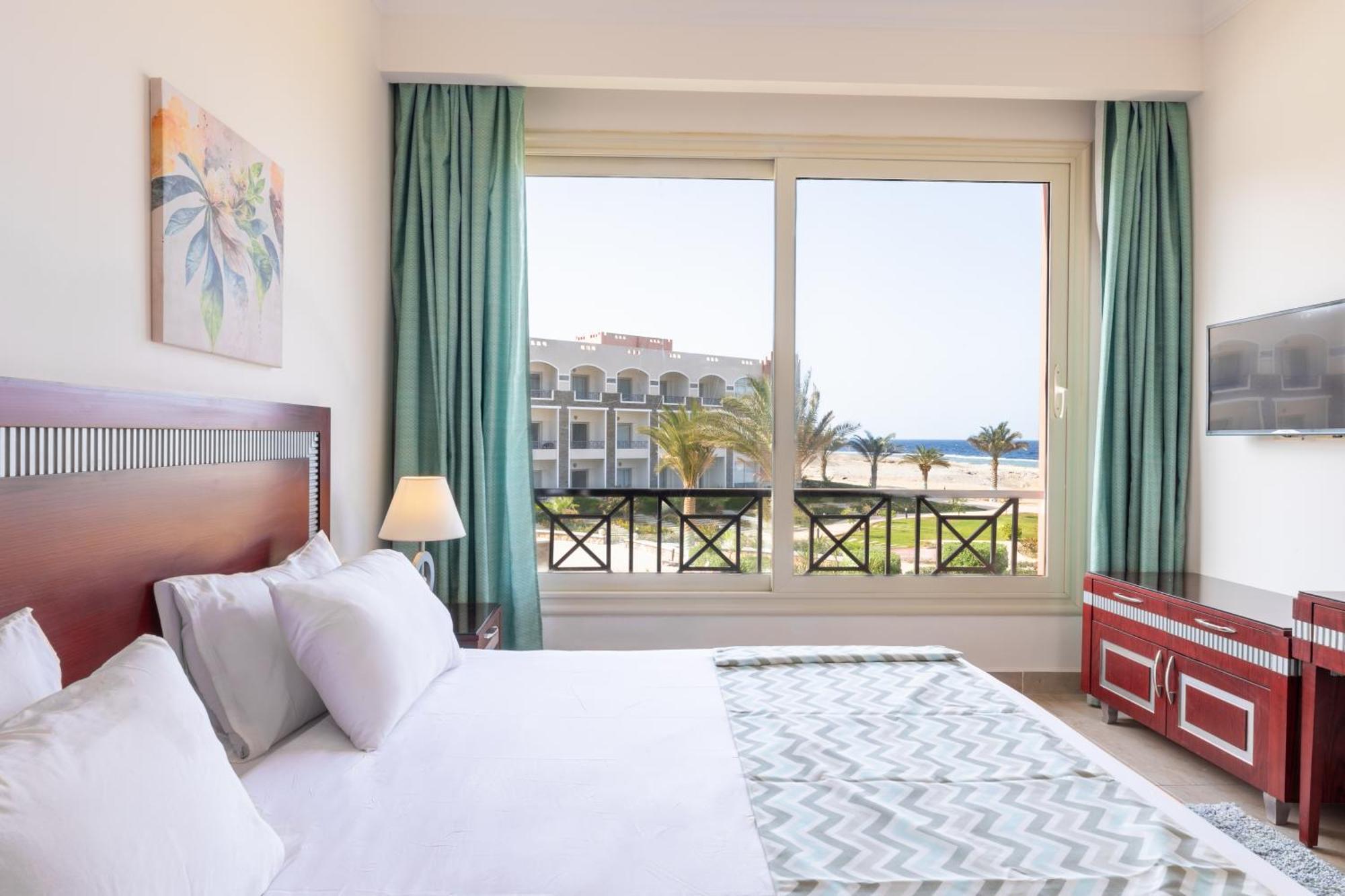 Oyster Bay Beach Resort Абу Дабаб Екстериор снимка