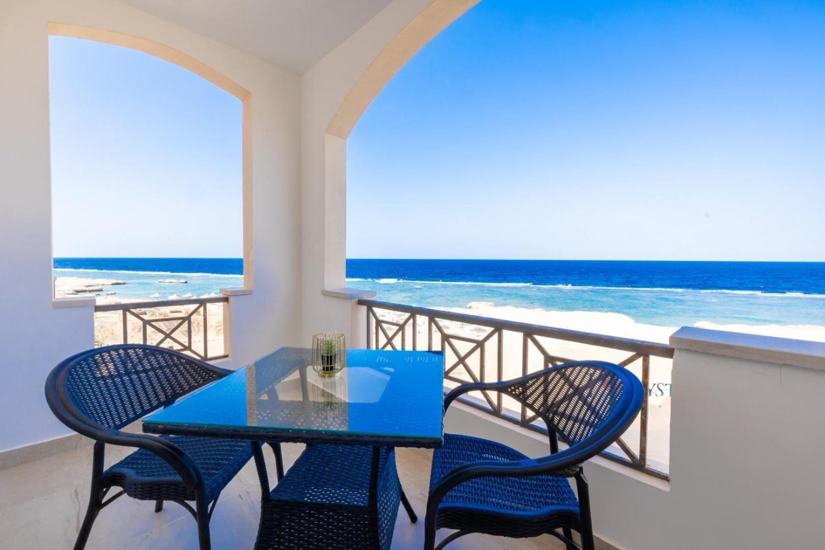 Oyster Bay Beach Resort Абу Дабаб Екстериор снимка
