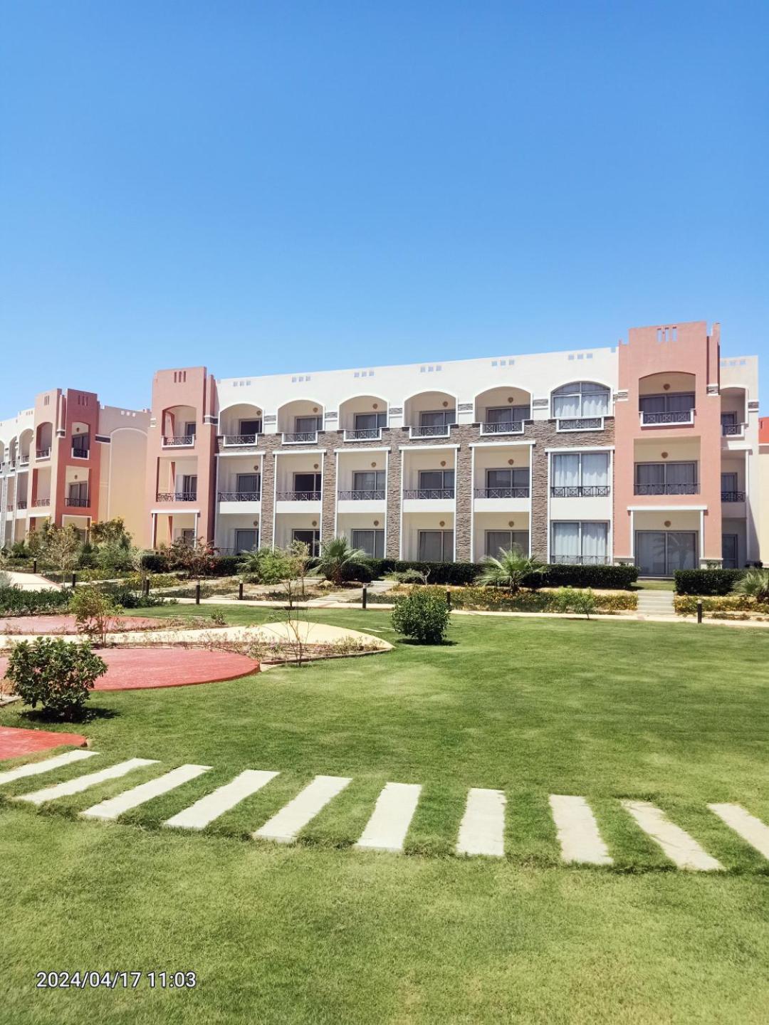 Oyster Bay Beach Resort Абу Дабаб Екстериор снимка