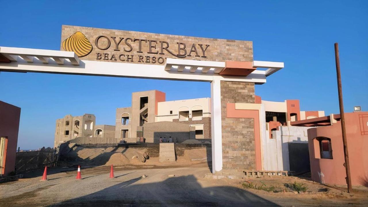 Oyster Bay Beach Resort Абу Дабаб Екстериор снимка