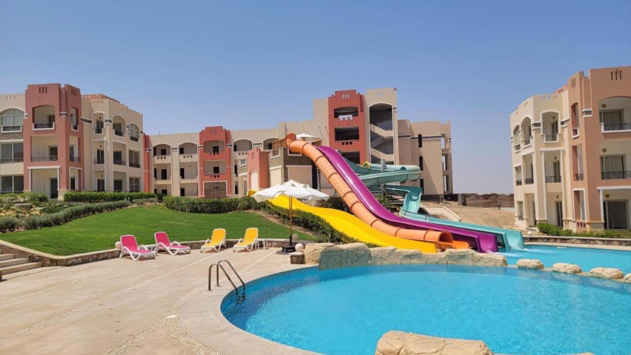 Oyster Bay Beach Resort Абу Дабаб Екстериор снимка