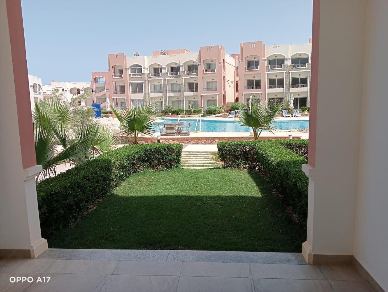 Oyster Bay Beach Resort Абу Дабаб Екстериор снимка