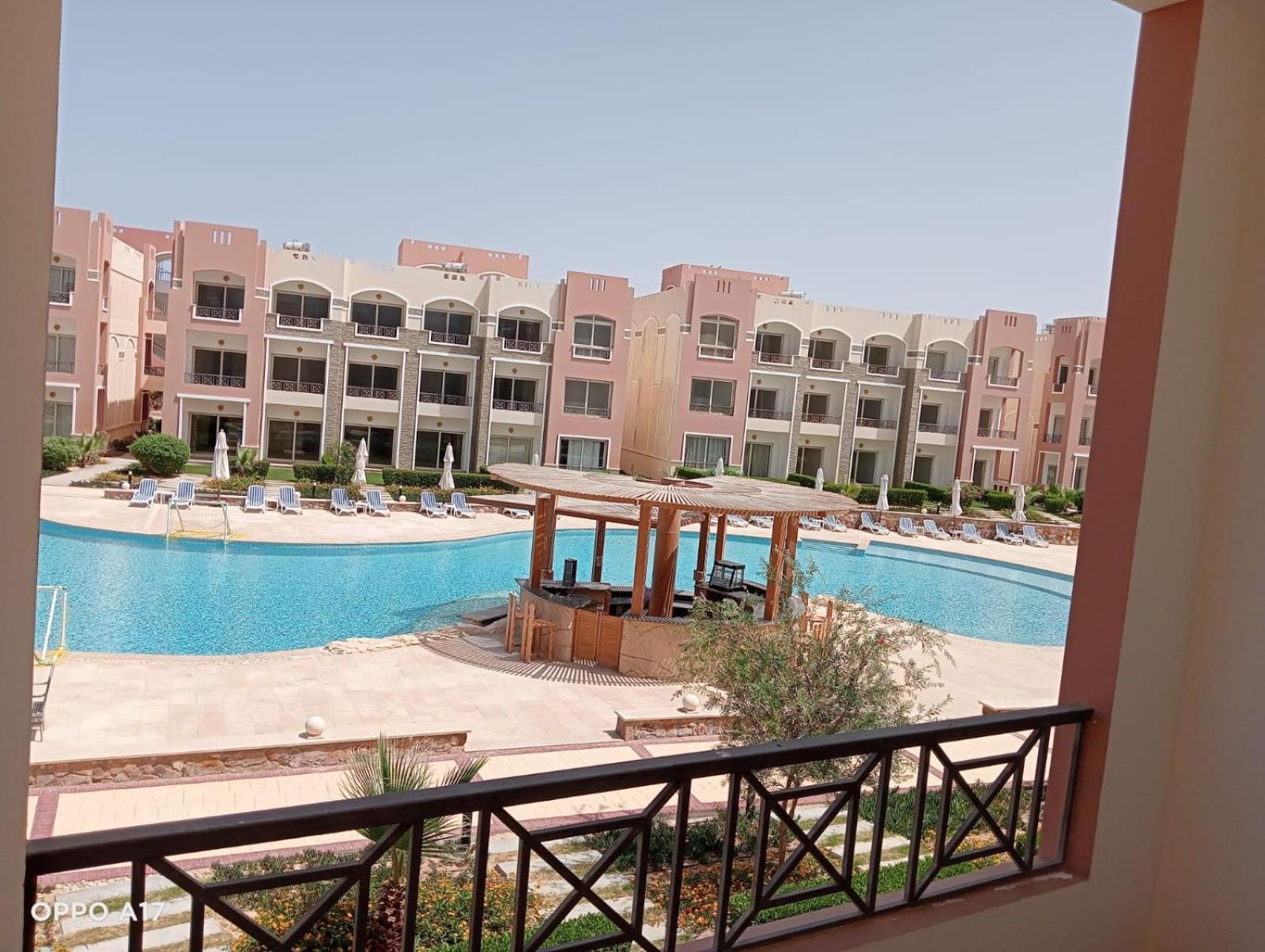 Oyster Bay Beach Resort Абу Дабаб Екстериор снимка